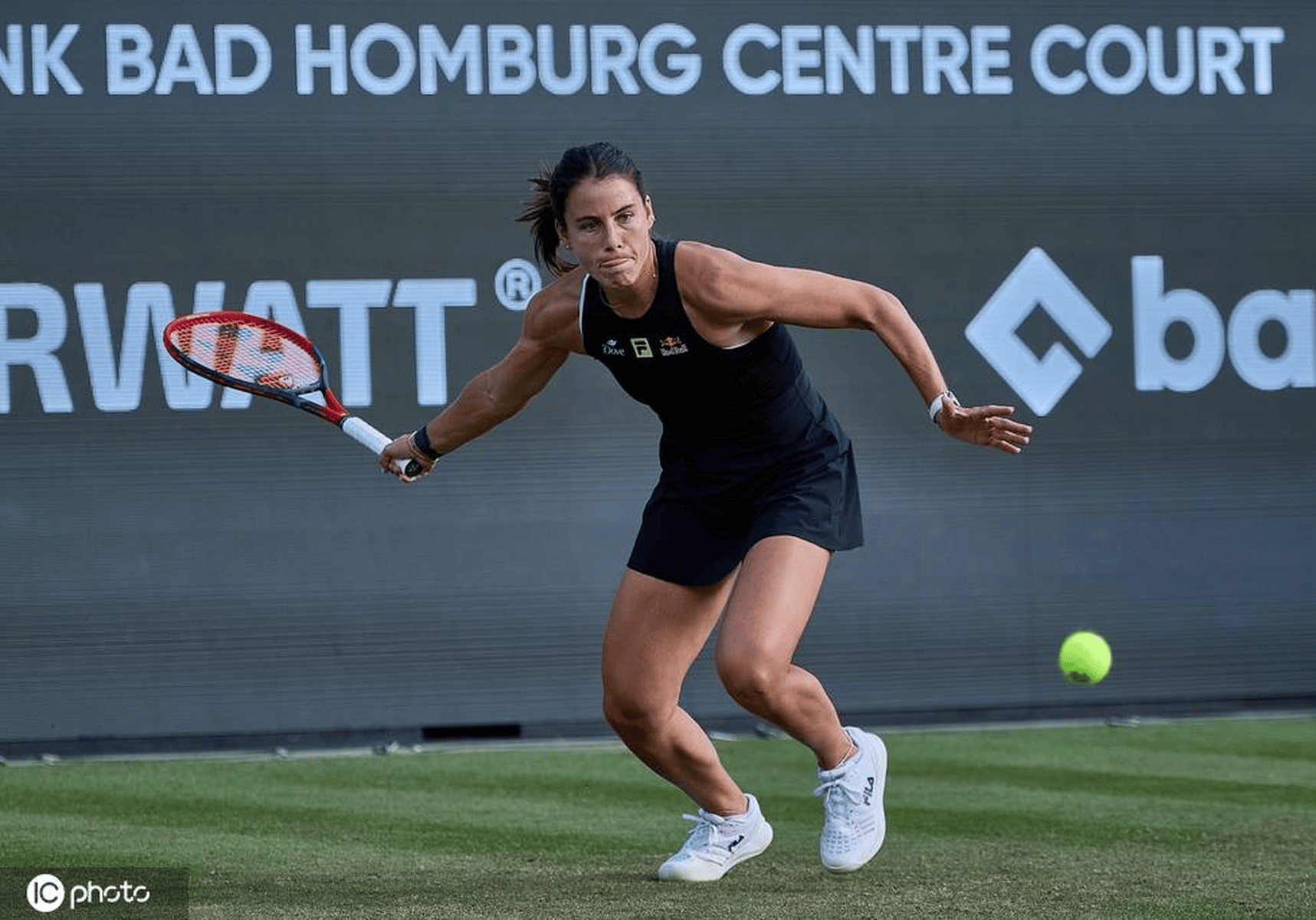 太狠了！大坂直美在C9比赛中精彩发挥瓦伦西亚加时末段远射贴柱，赛前阿斯顿维拉刷新队史纪录的简单介绍