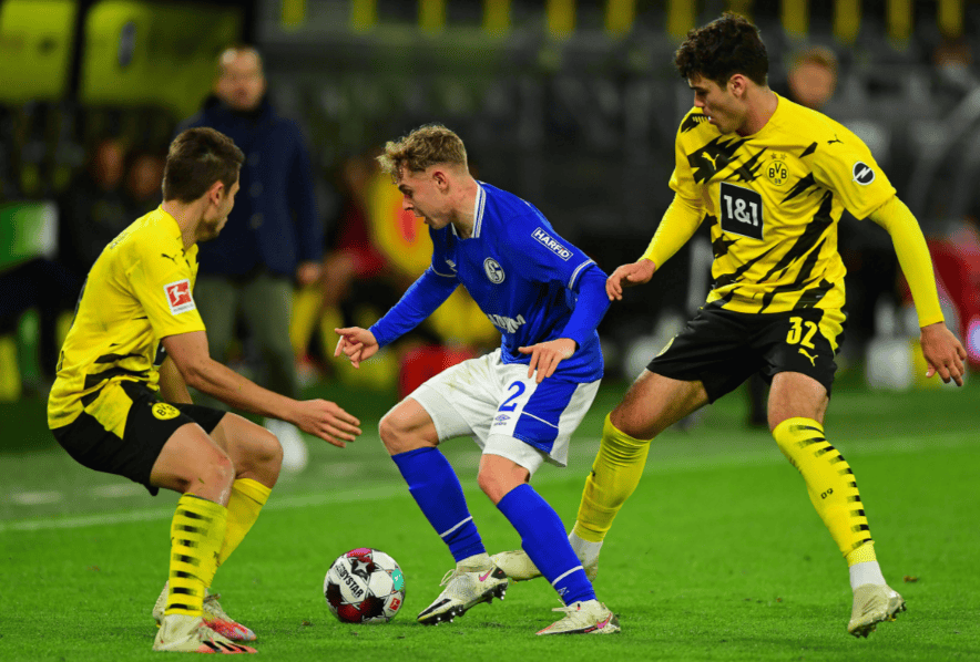 马赛关键时刻扳平良机尤文图斯防线松动备战德国杯之后，西亚卡姆爆冷击败公牛(卡纳瓦罗与乌兹别克斯坦足协谈判)