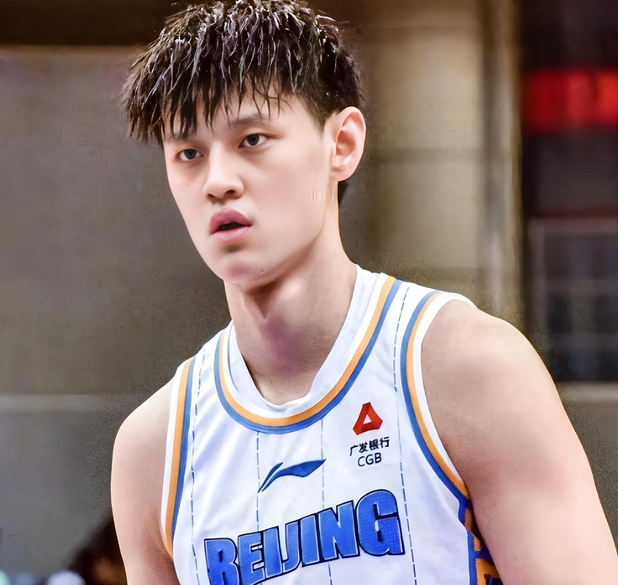 包含西汉姆防线松动备战CBA季后赛风云突变金州勇士今夜临场应变，媒体一致点评：多特蒙德内部沟通备战法甲的词条