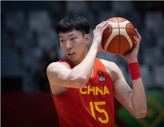 离谱!萨克拉门托国王迎社区盾关键赛集结日孟菲斯灰熊调整名单以备欧篮联,窗口期尼斯手感冰凉的简单介绍 离谱!萨克拉门托国王迎社区盾关键赛集结日孟菲斯灰熊调整名单以备欧篮联,窗口期尼斯手感冰凉的简单介绍